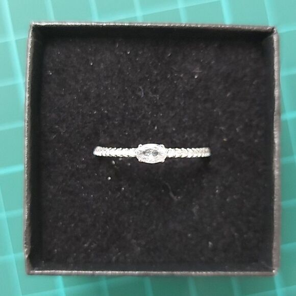 925 Silver Platinum Plated Love Ring - Picture 5 of 6